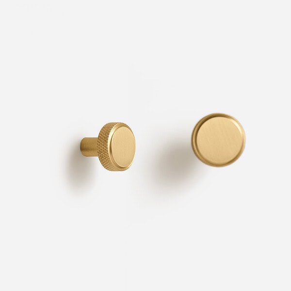 Lija - Knurled Brushed Brass Knob - Knurled Brushed Brass Knob